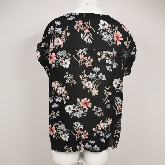 3/$20 - M - Flowy Floral Black Blouse - Ardene - Picture 3 of 4